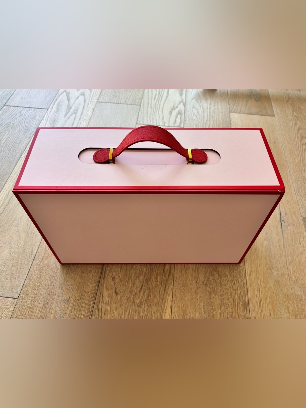 Cupshe x Jessie James Decker PR Suitcase Collectors Storage Gift Box